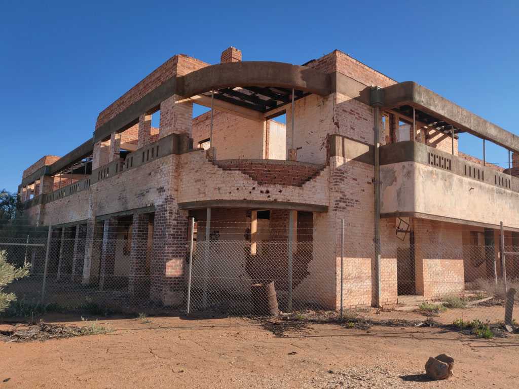 Big Bell pub - all protected and safe :(