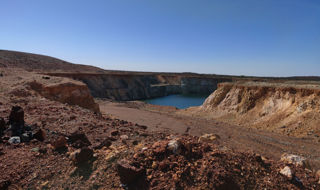 Western Queen mine (pit/hole)